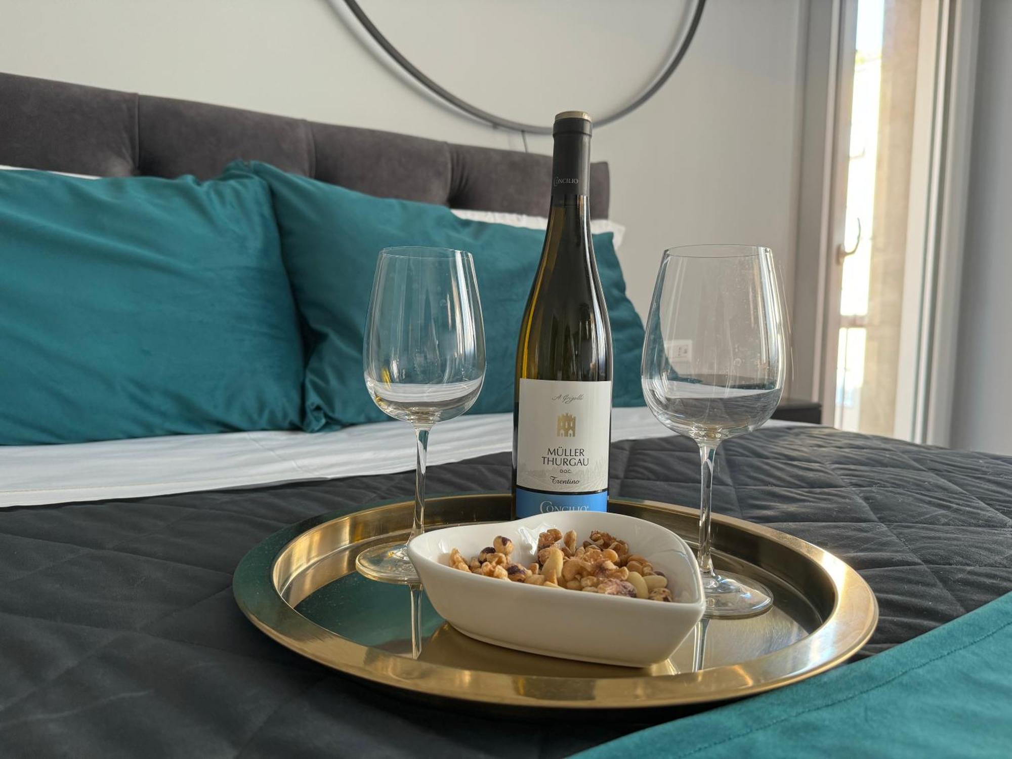 Meg Glamour Suite Milano Vicino I Navigli Экстерьер фото